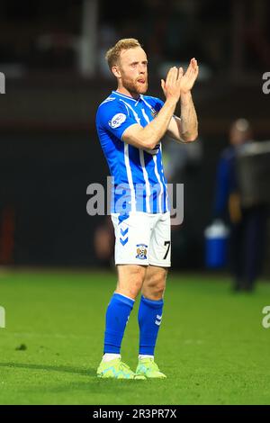 24. Mai 2023; Tannadice Park, Dundee, Schottland: Scottish Premiership Football, Dundee United gegen Kilmarnock; Rory McKenzie von Kilmarnock applaudiert den Fans am Ende des Spiels Stockfoto