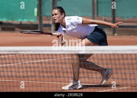 Zandvoort, Niederlande. 24. Mai 2023. ZANDVOORT, NIEDERLANDE - MAI 24: Jasmijn Gimbrére von Baarn Lead Healthcare in Aktion während des Eredivisie Tennis Match zwischen T.C. Zandvoort und Baarn 1 im Tennispark De Glee am 24. Mai 2023 in Zandvoort, Niederlande (Foto von Kees Kuijt/Orange Pictures) Guthaben: Orange Pics BV/Alamy Live News Stockfoto