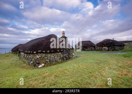 Poblado tipico Celta, Museo de la vida Inselregionen, Kilmuir, (cille Mhoire), Costa Oeste de la Península de Trotternish, Isla de Skye, Highlands, Escocia, Reino Unido. Stockfoto