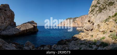 S'Aguila y Punta de Sa Creu, Municipio de San Juan de Labritja, Ibiza, Balearen, Spanien. Stockfoto