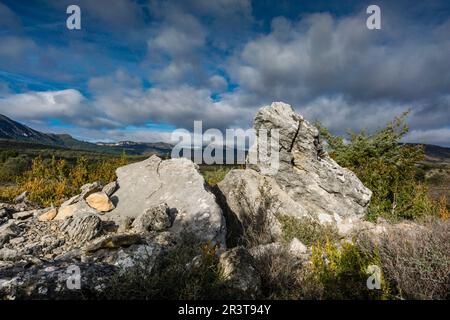 Dolmen de Pueoril - Dolmen de Puyurí-, III milenio antes de Cristo, ruta de los megalitos del alto Aragon, Paúles de Sarsa, Provincia de Huesca, Comunidad Autónoma de Aragón, cordillera de los Pirineos, Spanien, europa. Stockfoto