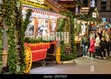 Mercado de Navidad de George Square, Glasgow, lowands, Reino Unido. Stockfoto