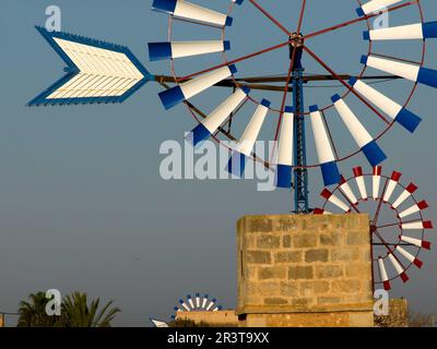 Molinos para extraccion de Agua (s.XIX-XX). Cami de Sa Barrala.Campos.Comarca de Migjorn. Mallorca. Balearen. España. Stockfoto