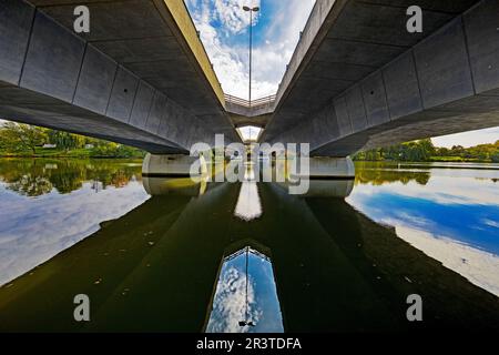 Brücke der B 54 über den Aasee, Münster, Nordrhein-Westfalen, Deutschland, Europa Stockfoto