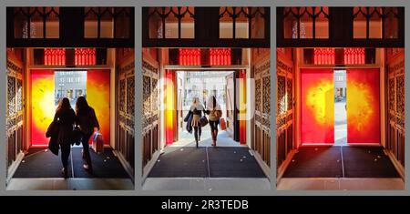 Ein Glaskunstwerk für die Sankt-Lamberti-Kirche in Münster mit dem Titel zum Licht von Rene Blaettermann Stockfoto