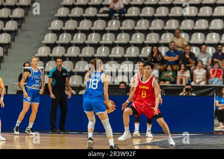 Vigo, Spanien. 24. Mai 2023 Der Spieler Santucci beginnt den Angriff auf den chinesischen Korb. Kredit: xan gasalla / Alamy Live News Stockfoto