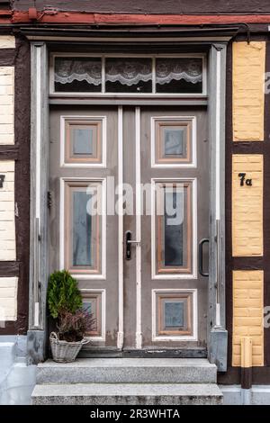 Tür in der Altstadt von Hitzacker an der Elbe Stockfoto