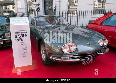 Ex Paul McCartney 1968 Lamborghini 400 GT bei den Concours in Savile Row 2023. Oldtimer auf der berühmten Straße in London, Großbritannien Stockfoto