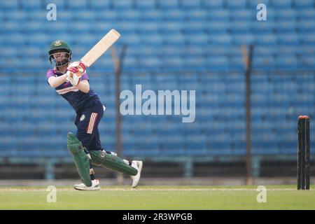 Rupali Bank Krira Parishad-Wächter schlägt Lisa gegen den Gulshan Youth Club in der Dhaka Premier Division Women’s Cricket League 2022-23 in kh Stockfoto