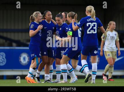 Dateifoto vom 10.-05-2023 von Chelsea's Erin Cuthbert (links). Chelsea wird sich einen vierten WSL-Titel sichern, wenn sie am Samstag Reading schlagen. Ausgabedatum: Donnerstag, 25. Mai 2023. Stockfoto