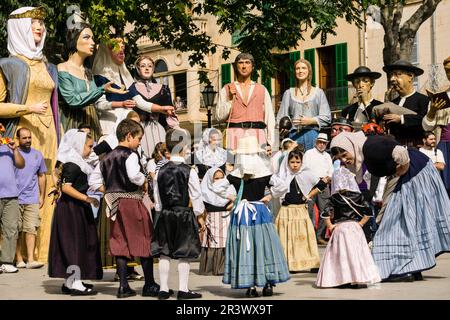 Baile de boleros tradicionales mallorquines Llucmajor Stockfoto