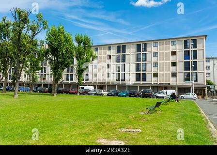 Public Apartments Complex, das Internierungslager Drancy wurde durch den nordöstlichen Vorort des Pariser Holocaust Memorial identifiziert Stockfoto