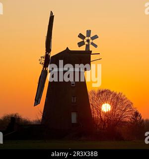 Breber Windmill at Sunset, Selfkant-Mühlenstraße, Gangelt, Niederrhein, Deutschland, Europa Stockfoto