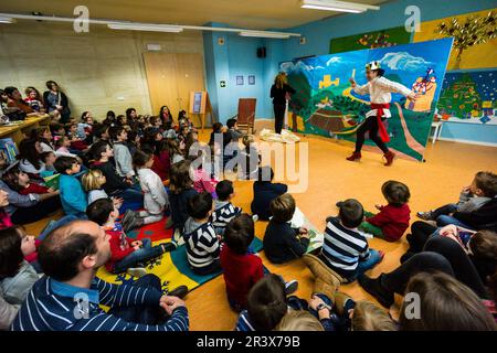 Cuento Escenificado, Biblioteca Pública de Palma "Können Verkäufe", Palma, Mallorca, Balearen, Spanien, Europa. Stockfoto