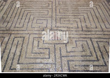 mosaico del Laberinto,museo monografico de Conimbriga, ciudad del Conventus Scallabitanus, Provincia romana de Lusitania, cerca de Condeixa-a-Nova, distrito de Coimbra, Portugal, europa. Stockfoto