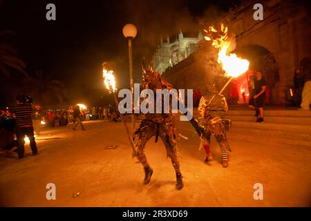 Correfoc, Fiesta de demonios y Fuego. Fiestas de Sant Joan. Palma. Mallorca Islas Baleares. España. Stockfoto