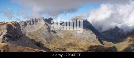 Und petraficha Quimboa Alto, Tal von Hecho, westlichen Täler, Pyrenäen, Provinz Huesca, Aragón, Spanien, Europa. Stockfoto