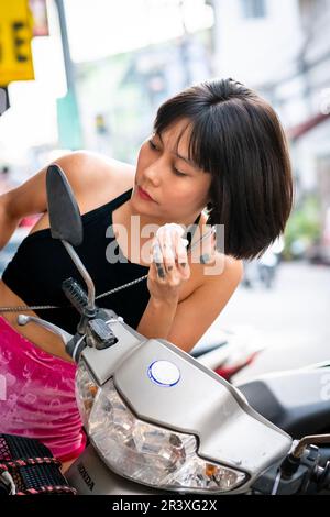 thai-frau-junge-prostituierte-in-thailand-pattaya-stra-e