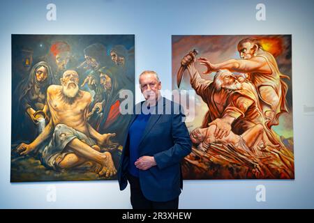 Edinburgh, Schottland, Großbritannien. 25. Mai 2023 Bilder aus der Pressevorschau der großen neuen Ausstellung des Künstlers Peter Howson im City Art Centre in Edinburgh. Die Ausstellung mit dem Titel „When the Apple Ripens: Howson at 65“ ist eine große Retrospektive eines der führenden Bildmaler des Vereinigten Königreichs. Die Ausstellung umfasst etwa 100 Werke aus der gesamten Karriere des Künstlers, viele davon noch nie zuvor in Schottland gesehen. Iain Masterton/Alamy Live News Stockfoto