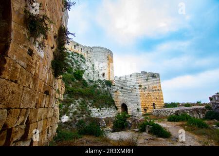 Krak (CRAC) des Chevaliers, auch bekannt als (Schloss der Kurden) und früher CRAC de l'Ospital, ist eine Kreuzritter-Burg in Syrien und eine der imponiertesten Stockfoto