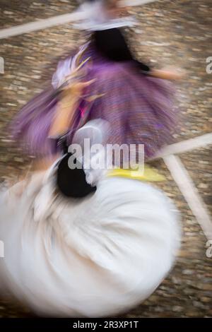 baile de boleros tradicionales mallorquines, claustro de Sant Bonaventura, Llucmajor, islas baleares, Spanien. Stockfoto