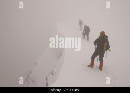 Ascenso al Pico Posets, 3375 Metros, Por la Cresta. Valle de Gistain.Pirineo Aragones. Huesca. España. Stockfoto