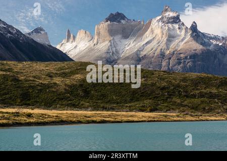 cuernos del Paine, 2600 Metrostationen, Trekking W, Parque nacional Torres del Paine, Sistema Nacional de Áreas Silvestres Protegidas del Estado de Chile. Patagonia, República de Chile, América del Sur. Stockfoto