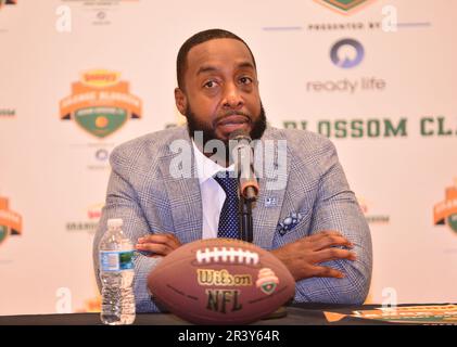 Miami Gardens, USA. 23. Mai 2023. MIAMI GARDENS, FLORIDA - MAI 23: T.C. Taylor, Head Coach, Jackson State University, nimmt am 23. Mai 2023 an der Orange Blossom Classic 2023 Pressekonferenz in Miami Gardens, Florida, Teil. (Foto: JL/Sipa USA) Guthaben: SIPA USA/Alamy Live News Stockfoto