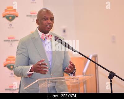 Miami Gardens, USA. 23. Mai 2023. MIAMI GARDENS, FLORIDA - MAI 23: Oliver Gilbert III, Miami-Dade County Commissioner, nimmt am 23. Mai 2023 an der Orange Blossom Classic 2023 Pressekonferenz in der Miami Gardens City Hall in Miami Gardens, Florida, Teil. (Foto: JL/Sipa USA) Guthaben: SIPA USA/Alamy Live News Stockfoto