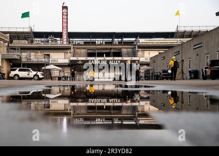 Allgemeiner Überblick über die Gasoline Alley vor der Qualifikation für die Indianapolis 500 auf dem Indianapolis Motor Speedway in Speedway IN. (Kreditbild: © Colin Mayr Grindstone Media Group/Action Sports Photography/Cal Sport Media) Stockfoto