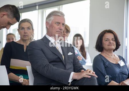 Seneffe, Belgien. 25. Mai 2023. König Philippe - Filip von Belgien, das bei einem königlichen Besuch im Aptaskil-Ausbildungszentrum für Biotechnologie in Seneffe am Donnerstag, den 25. Mai 2023, zu sehen ist. BELGA FOTO NICOLAS MAETERLINCK Kredit: Belga News Agency/Alamy Live News Stockfoto