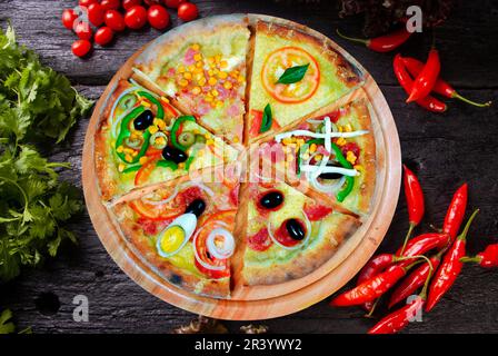 Pizza Slices verschiedenen Geschmacksrichtungen Stockfoto