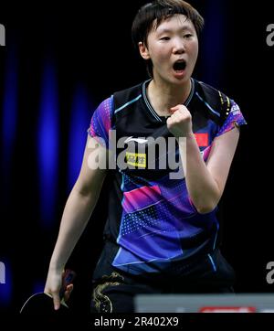 Durban, Südafrika. 25. Mai 2023. Wang Manyu aus China feiert das Spiel der Frauen im Einzelspiel 16 gegen Nina Mittelham bei den ITTF Table Tennis World Championships Finals 2023 in Durban, Südafrika, am 25. Mai 2023. Kredit: Li Yahui/Xinhua/Alamy Live News Stockfoto