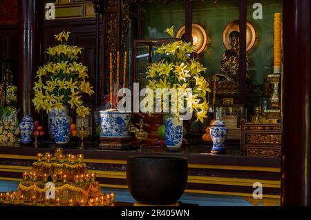 Dai-Hang-Schrein im Palast der Thien-Mu-Pagode in Hue, Vietnam. Stockfoto