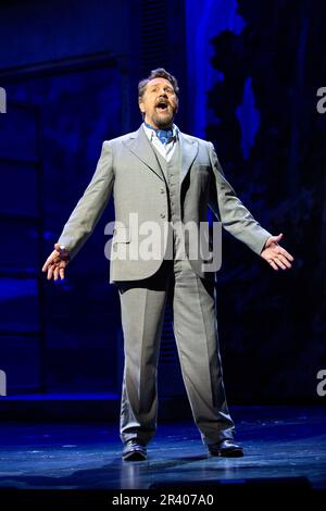 Michael Ball (Sir George Dillingham) in ASPECTS OF LOVE at the Lyric Theatre, London W1 25/05/2023 Music & book von Andrew Lloyd Webber Texte: Don Black & Charles Hart Design: John McFarlane Lightning: Jon Clark Choreographie: Denni Sayers Regisseur: Jonathan Kent Stockfoto