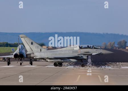 Zwei italienische Eurofighter-Jets startbereit, Norvenich, Deutschland. Stockfoto