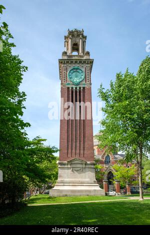 Der Carrie Tower ist am 16. Mai 2023 ein Wahrzeichen der Brown University in Providence, Rhode Island, USA Stockfoto