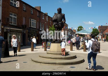 William Shakespeare-Statue, Henley Street, Stratford-upon-Avon, Warwickshire, Großbritannien Stockfoto