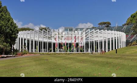 659 die Glashausbauten Calyx und Arc im Abschnitt Royal Botanic Garden-Lower Palace Garden. Sydney-Australien. Stockfoto