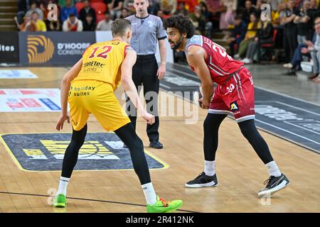 Jean-Marc Mwema (29) aus Antwerpen, das während eines Basketballspiels zwischen den belgischen BC Filou Oostende und den Telenet-Antwerpen-Riesen am zweiten Spieltag des Champions Play-off am dienstag, den 23. Mai 2023, im Versluys Dome in Oostende , Belgien , gezeigt wurde. PHOTO SPORTPIX | DAVID CATRY Stockfoto