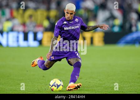 Rom, Italien. 24. Mai 2023. Dodo' von ACF Fiorentina während des Finalspiels der Coppa Italia Frecciarossa zwischen ACF Fiorentina und dem FC Internazionale am 24. Mai 2023 im Stadio Olimpico, Rom, Italien. Kredit: Giuseppe Maffia/Alamy Live News Stockfoto