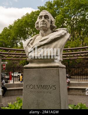 Bronx, NY - USA - Mai 21, Nahaufnahme der Statue von Christoph Columbus im D'Auria-Murphy Triangle, einem bescheidenen Park in der Nähe der Arthur Avenue in der Bronx. Stockfoto