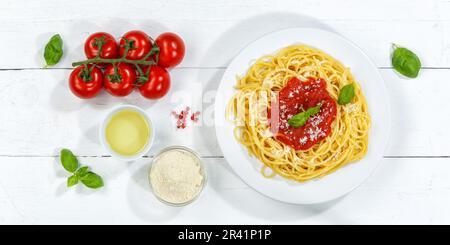 Spaghetti: italienisches Pasta-Mittagessen mit Tomatensauce aus dem Panoramablick in Stuttgart Stockfoto