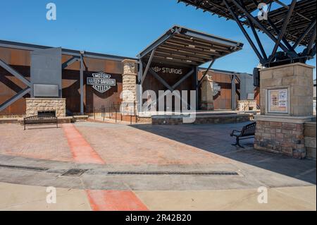 Sturgis, South Dakota, USA – 15. Mai 2023: Harley Davidson Rally Point auf der Main Street Stockfoto
