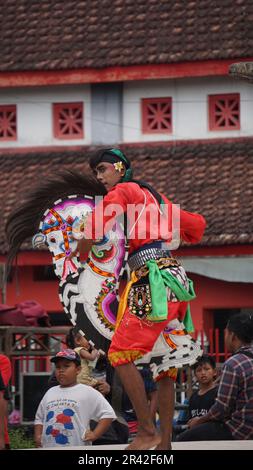 Jaranan Tanz, ein traditioneller Tanz aus Java. Jaranan kommt aus jaran, was Pferd bedeutet Stockfoto