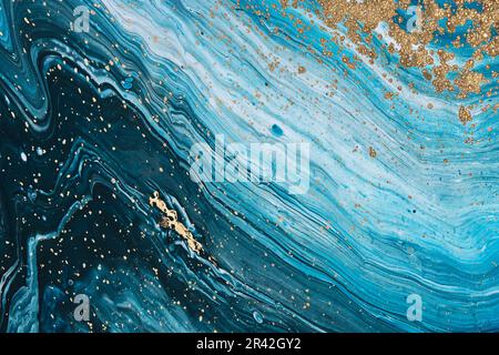 Flüssige Art Acrylfarben. Abstrakte Mischung türkisfarbener Farbwellen. Flüssiges Gold fließt in Spritzer. Hintergrund oder Text mit Marmoreffekt Stockfoto