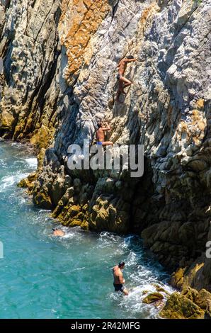 Acapulco ist berühmt für La Quebrada Divers Stockfoto