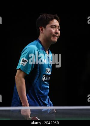 Durban, Südafrika. 25. Mai 2023. Lim Jonghoon aus Südkorea reagiert während der Männerrunde 16 gegen Ma Long aus China bei den ITTF Table Tennis World Championships Finals 2023 in Durban, Südafrika, 25. Mai 2023. Kredit: Han Xu/Xinhua/Alamy Live News Stockfoto