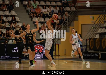 Vigo, Spanien. 25. Mai 2023. Die Spieler der italienischen Mannschaft führen ein Angriffsspiel unter der Leitung ihrer Teamkollegen Villa durch. Kredit: xan Gasalla / Alamy Live News. Stockfoto