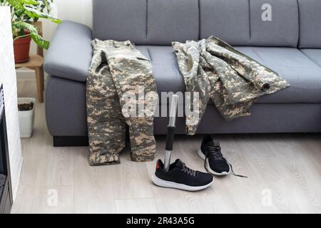 Militäruniform und Prothese Stockfoto